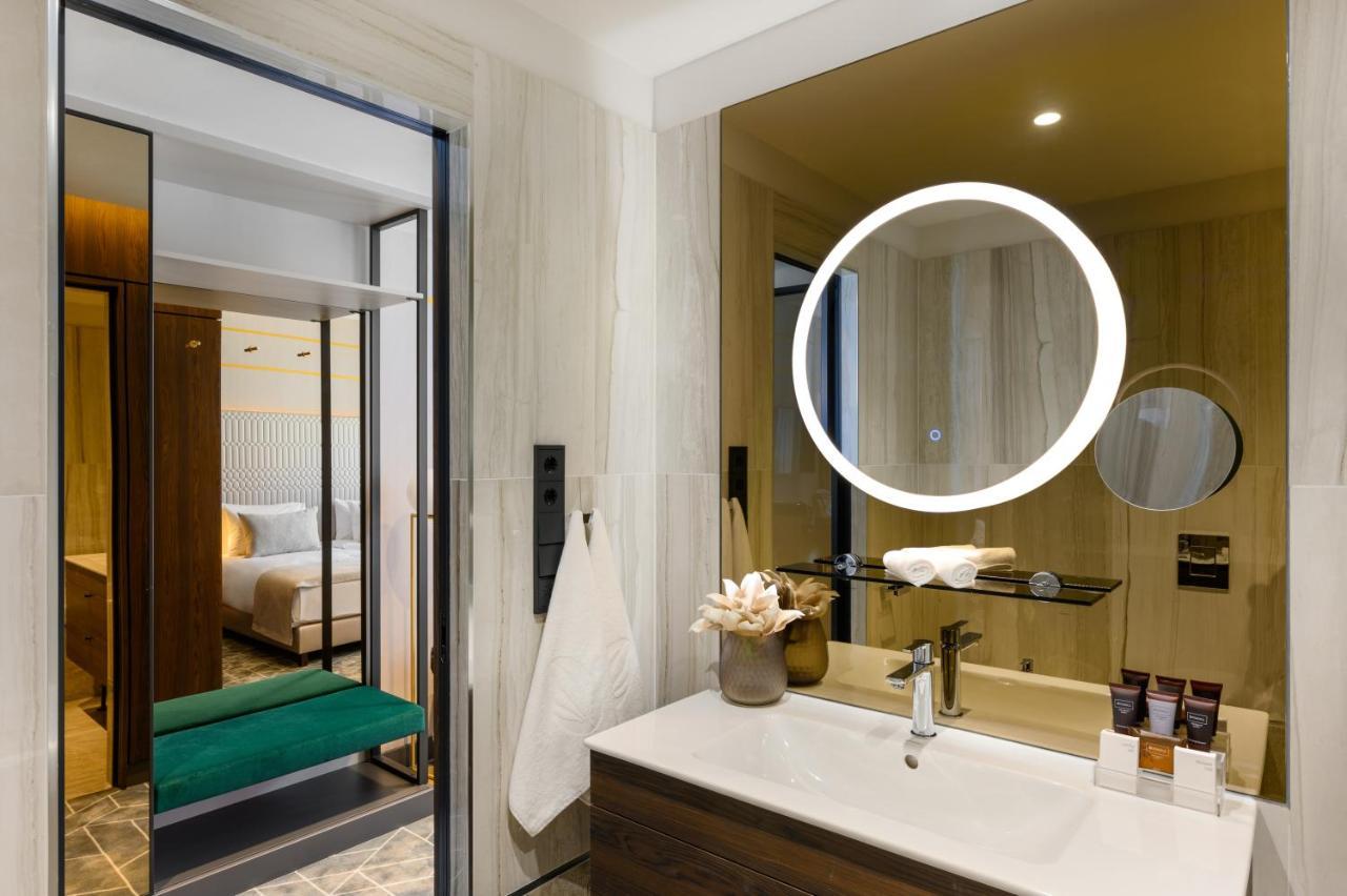 Emerald Hotel By Continental Group Budapest Ngoại thất bức ảnh