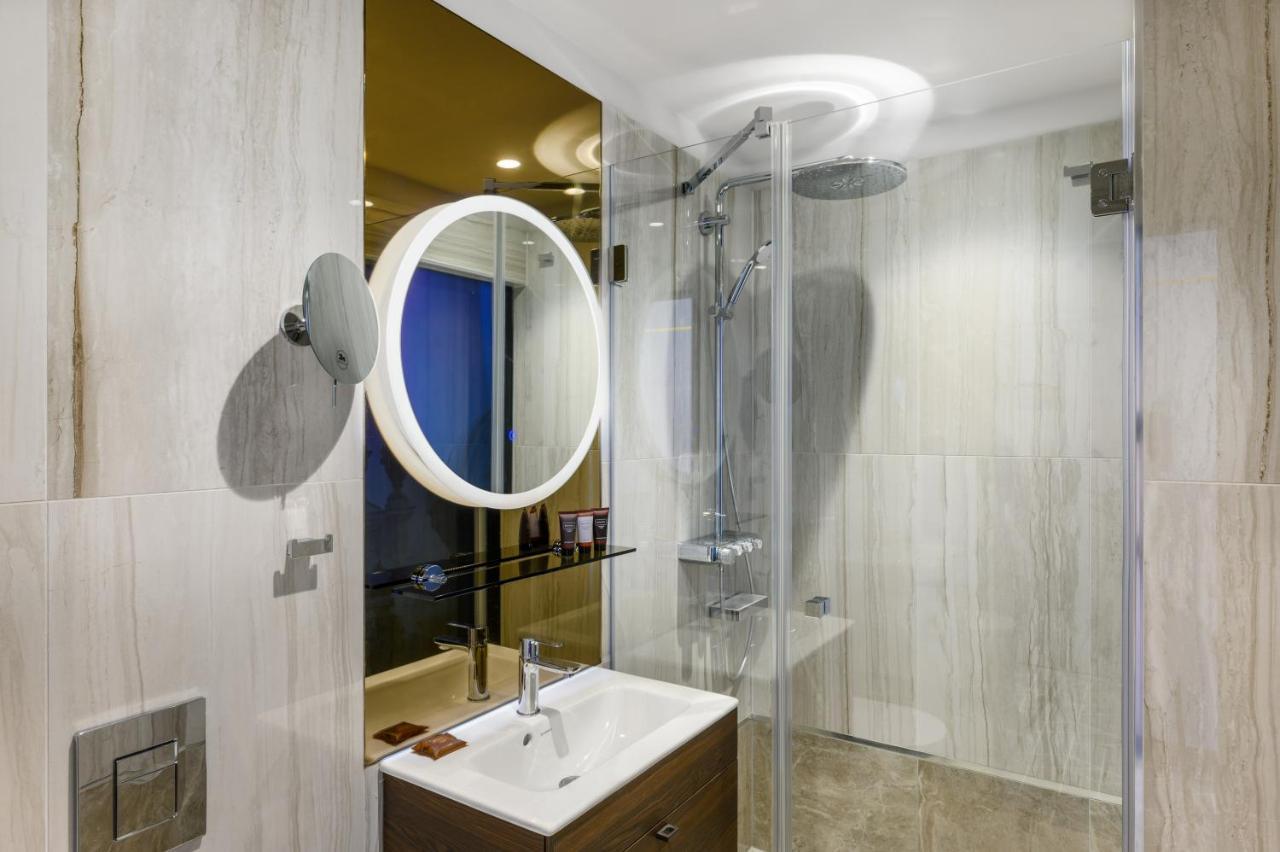Emerald Hotel By Continental Group Budapest Ngoại thất bức ảnh