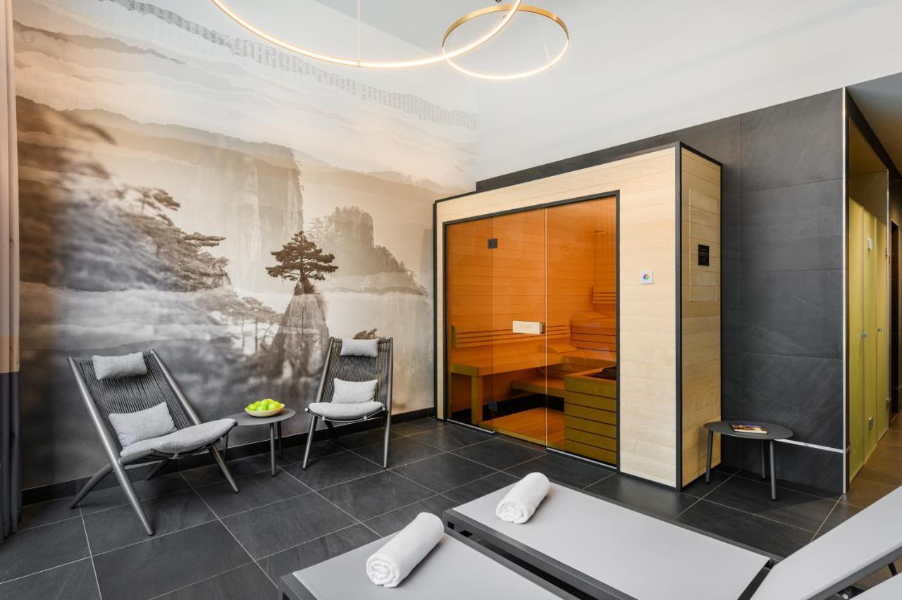 Emerald Hotel By Continental Group Budapest Ngoại thất bức ảnh